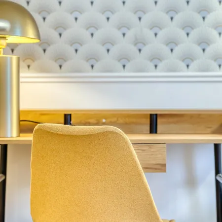 L'heure Normande Balcon Center Station