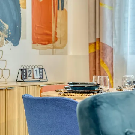 L'heure Normande Balcon Center Station