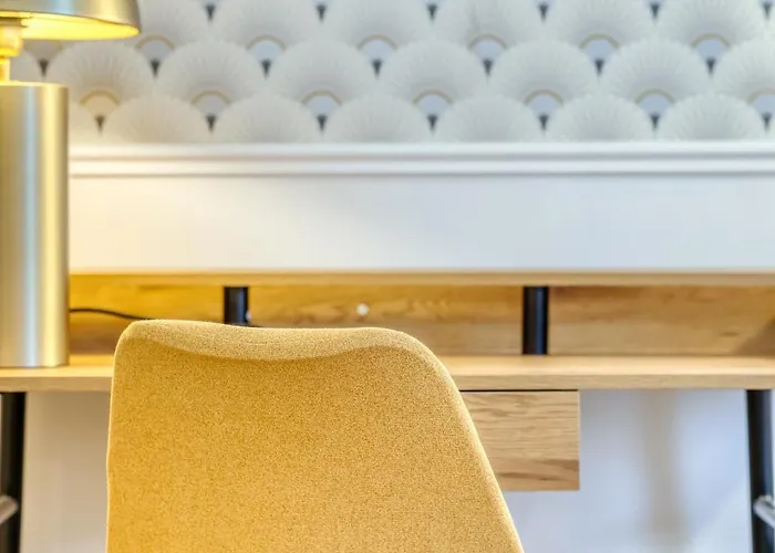 L'heure Normande Balcon Center Station