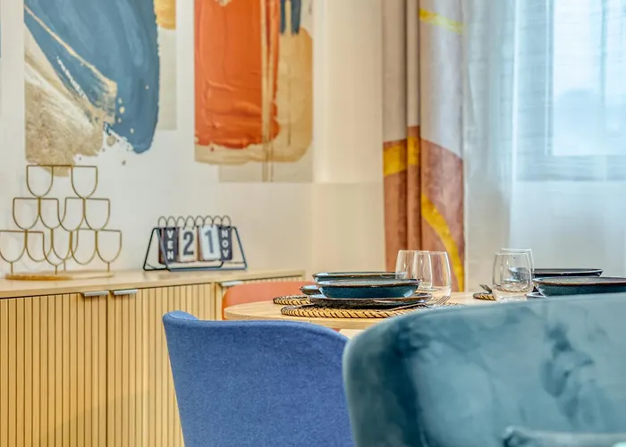 L'heure Normande Balcon Center Station